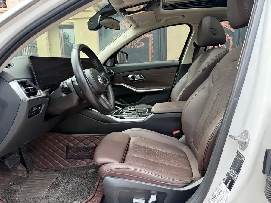 BMW i3 2022 eDrive 35 L 2023 — миниатюра 4