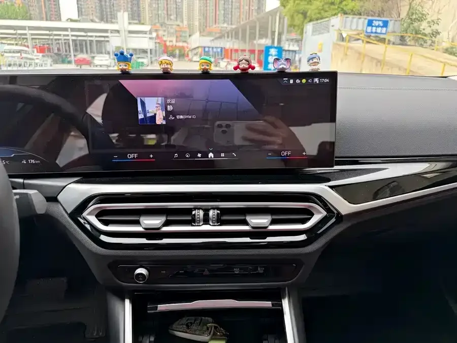 BMW i3 2023 eDrive 40 L Night Sport Package 2023 — миниатюра 3