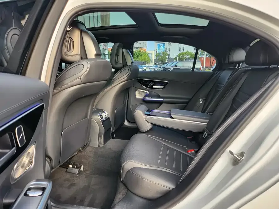 Mercedes-Benz Class C Mercedes-Benz C-Class 2022 facelift C 260 L sports version 2022 — миниатюра 3