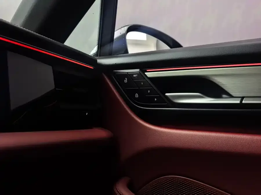 Porsche Macan New Energy Macan New Energy 2024 Macan 4 2024 — миниатюра 3