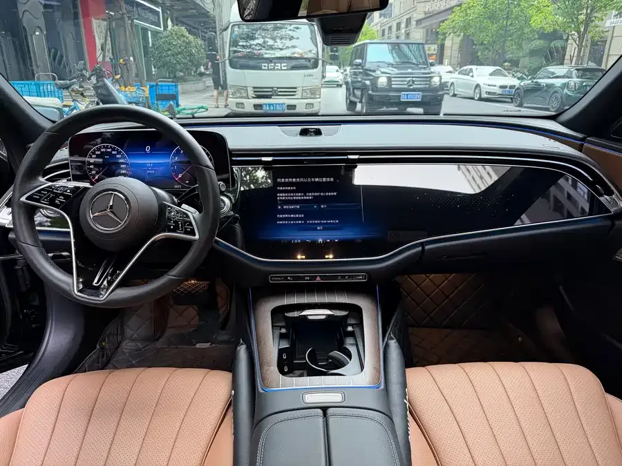 Mercedes-Benz E-Class Mercedes-Benz E-Class 2024 facelift E 300 L Luxury Edition 2024 — миниатюра 5