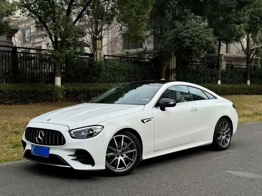 Mercedes-Benz E-Class 2022