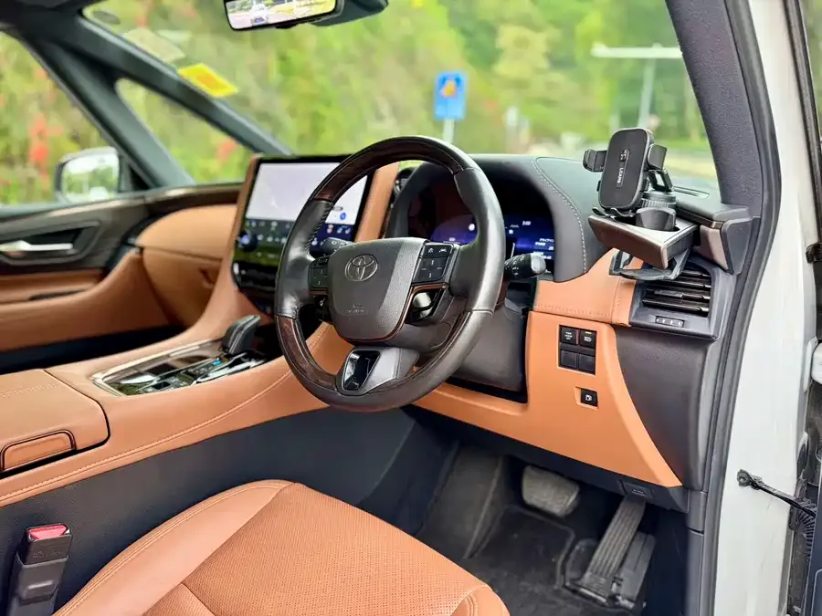 Toyota Crown Vellfire Vellfire 2023 Crown Hybrid 2.5L HV Luxury Edition 2026 — миниатюра 2