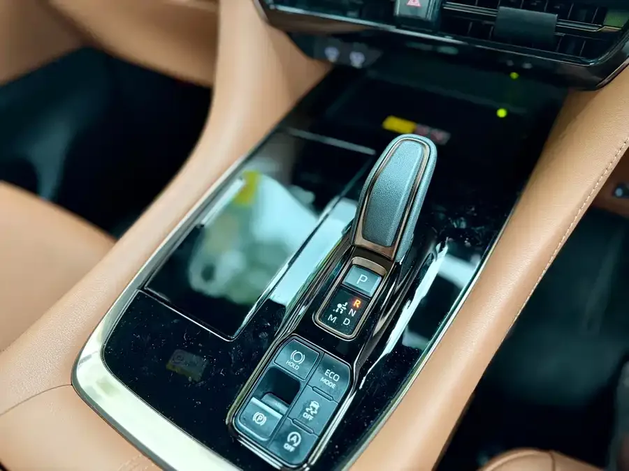 Toyota Crown Vellfire Vellfire 2023 Crown Hybrid 2.5L HV Luxury Edition 2026 — миниатюра 3