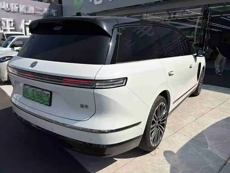 NIO ES8 NIO ES8 2026 Six-Seat Executive Signature Edition 2026 — миниатюра 2