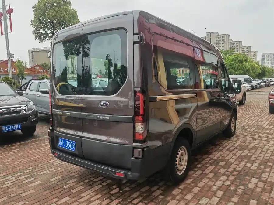 Ford Transit T8 Transit T8 2024 T8 2.0T Diesel Manual Center Axle Center Top 6-Seater Multi-Function Edition 2/2/2 2025 — миниатюра 2