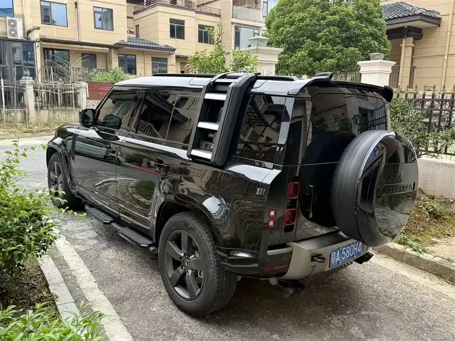 Land Rover guard Land Rover Defender 2024 110 3.0T P400 X-DYNAMIC HSE 2024 — миниатюра 3