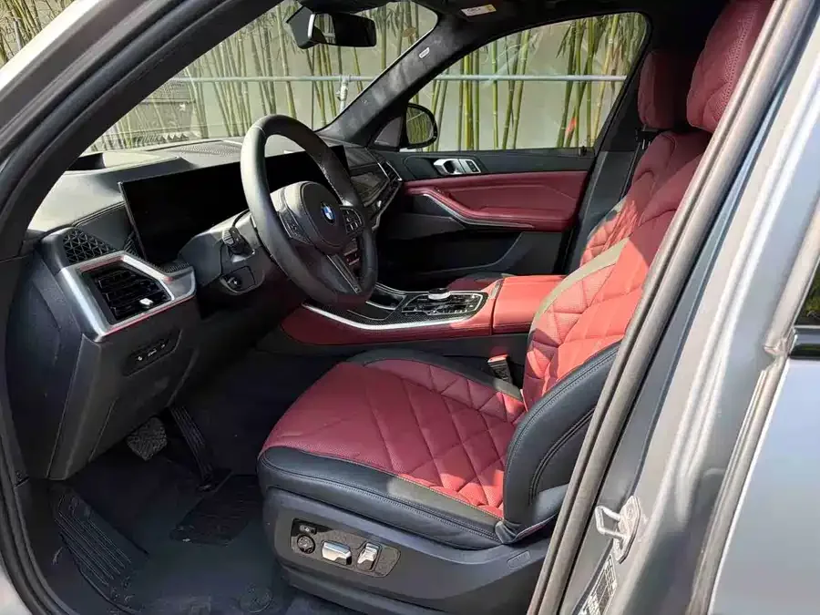 BMW X5 2025 xDrive 40Li M Sport Shadow Edition 2026 — миниатюра 2