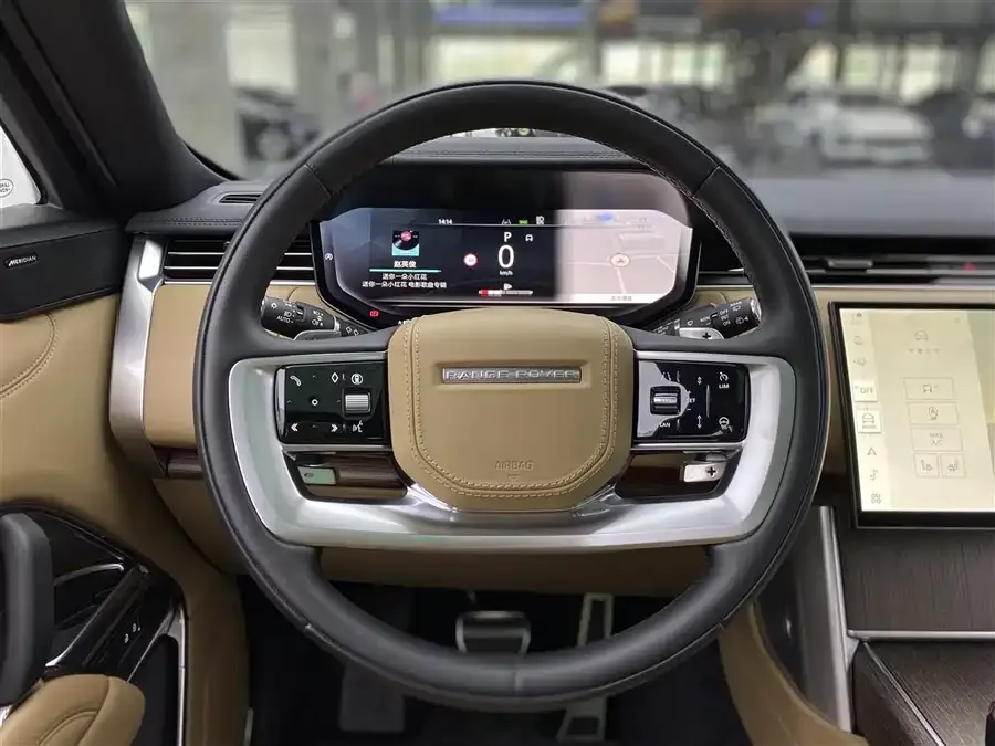 Land Rover Range Rover Range Rover 2024 3.0 L6 400PS Extended Edition 2024 — миниатюра 2