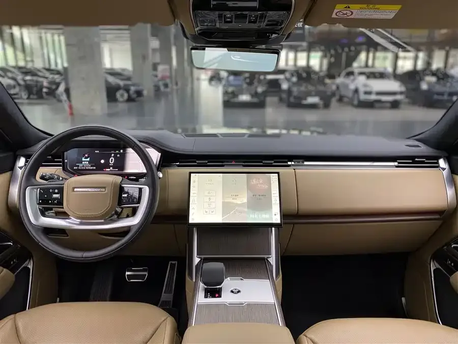 Land Rover Range Rover Range Rover 2024 3.0 L6 400PS Extended Edition 2024 — миниатюра 4