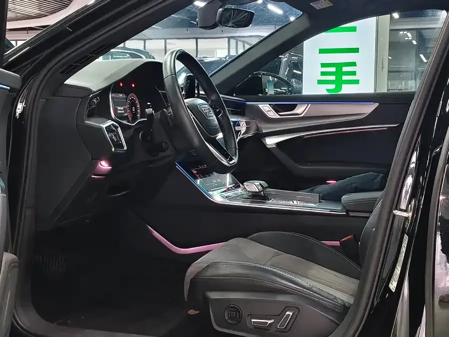 Audi A6L 2023 40 TFSI luxury and dynamic model 2023 — миниатюра 3