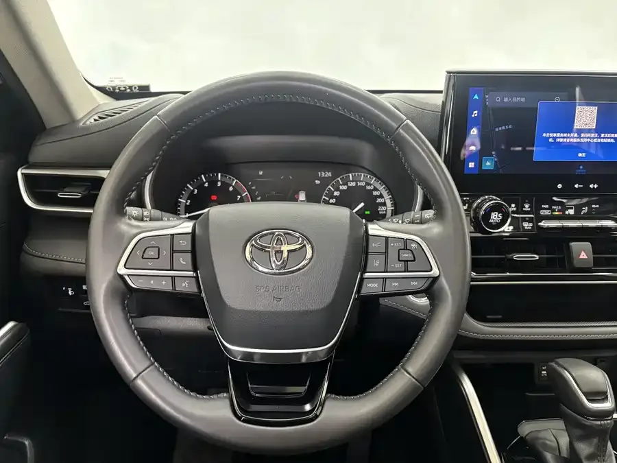 Toyota Highlander Highlander 2022 380T 4WD Premium Edition 7 Seaters 2024 — миниатюра 4