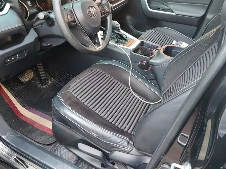 Toyota RAV4 RAV4 Rongfang 2024 2.0L CVT 2WD Urban Edition 2025 — миниатюра 3