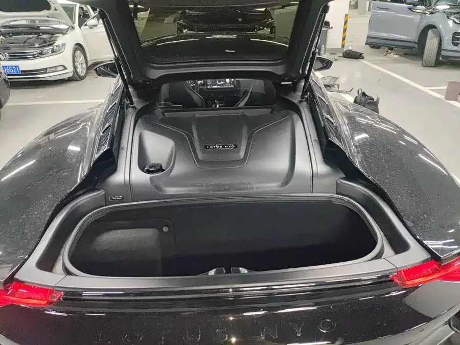 Lotus EMIRA EMIRA 2021 2.0T DCT First Edition 2023 — миниатюра 3