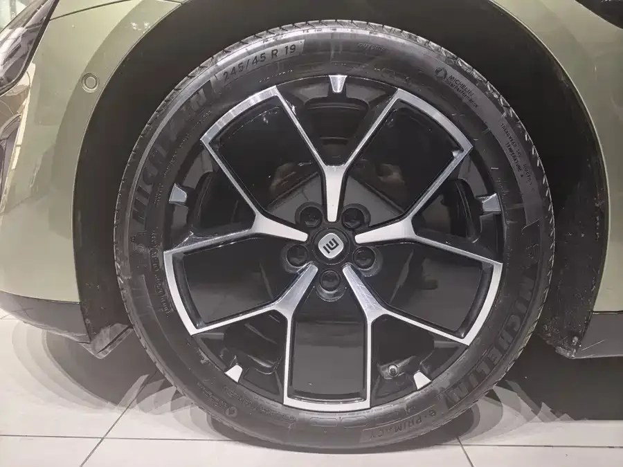 Xiaomi SU7 Xiaomi SU7 2024 rear-wheel drive long-range smart driving version 2024 — миниатюра 5