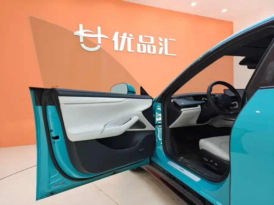 Xiaomi SU7 Xiaomi SU7 2024 rear-wheel drive standard founding edition 2024 — миниатюра 3