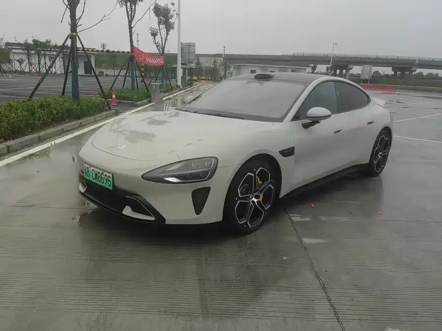 Xiaomi SU7 2025