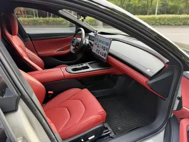 Xiaomi SU7 Xiaomi SU7 2024 four-wheel drive ultra-long battery life high-end intelligent driving Max version 2024 — миниатюра 3