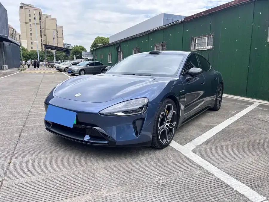 Xiaomi SU7 2024