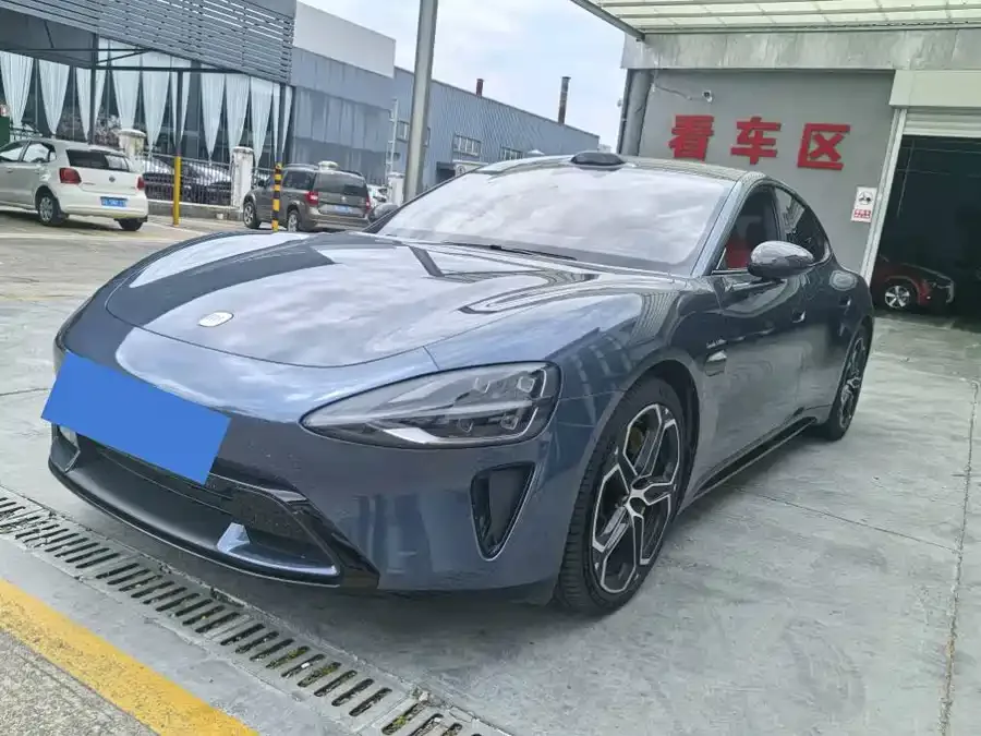 Xiaomi SU7 2024