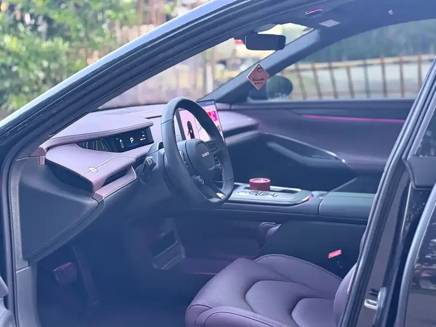 Xiaomi SU7 Xiaomi SU7 2024 rear-wheel drive long-range smart driving version 2025 — миниатюра 2