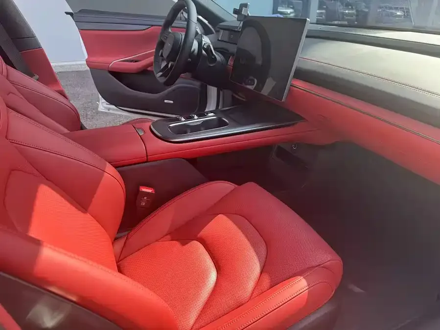 Xiaomi SU7 Xiaomi SU7 2024 rear-wheel drive long-range smart driving version 2024 — миниатюра 3
