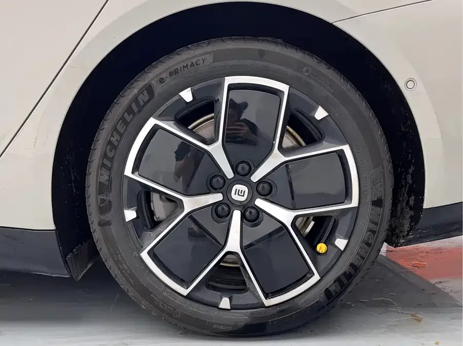 Xiaomi SU7 Xiaomi SU7 2024 rear-wheel drive long-range smart driving version 2025 — миниатюра 4