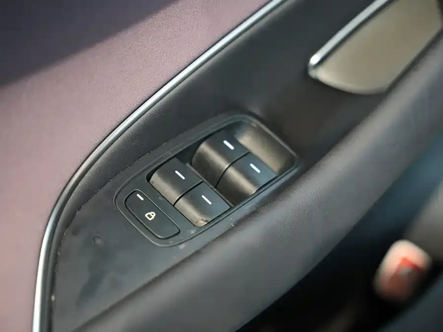 Xiaomi SU7 Xiaomi SU7 2024 four-wheel drive ultra-long battery life high-end intelligent driving Max version 2025 — миниатюра 4