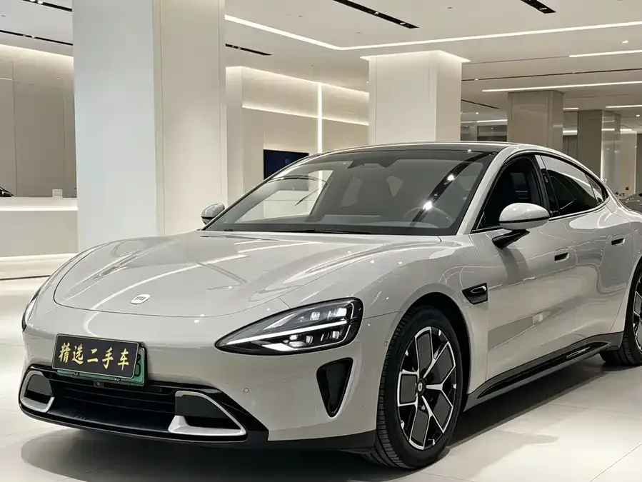 Xiaomi SU7 2024