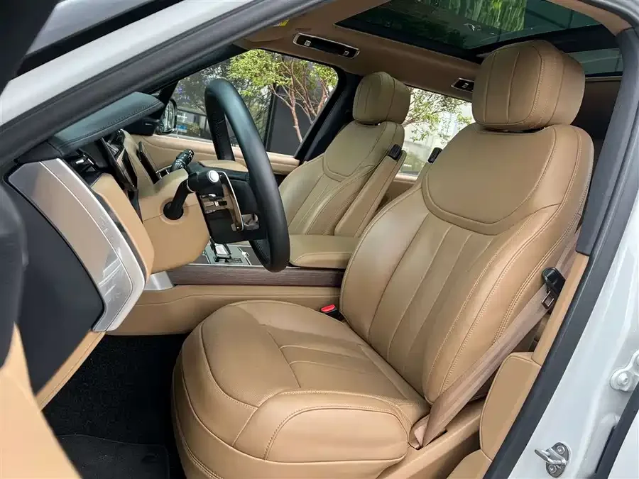 Land Rover Range Rover Range Rover 2024 3.0 L6 400PS Grand Extended Edition 7 Seaters 2025 — миниатюра 4