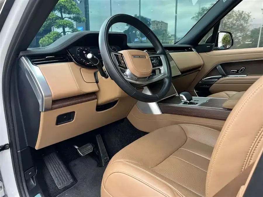 Land Rover Range Rover Range Rover 2024 3.0 L6 400PS Grand Extended Edition 7 Seaters 2025 — миниатюра 5