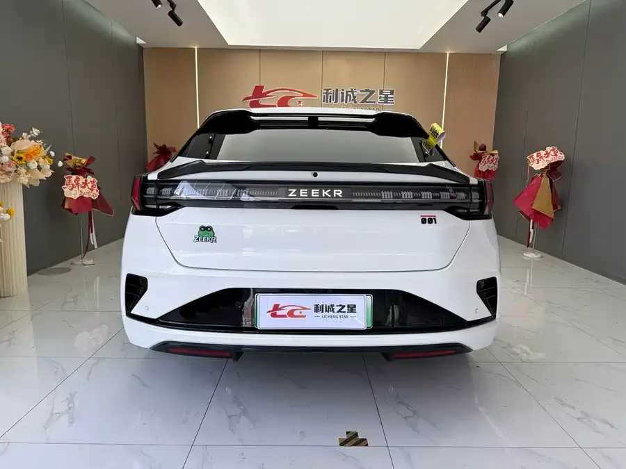 Zeekr 001 Extreme Krypton 001 2026 95-degree 4WD Max Edition 2026 — миниатюра 5
