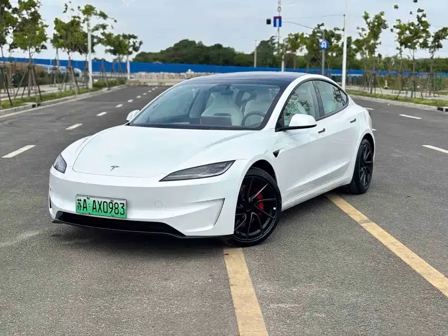 Tesla Model 3 2025