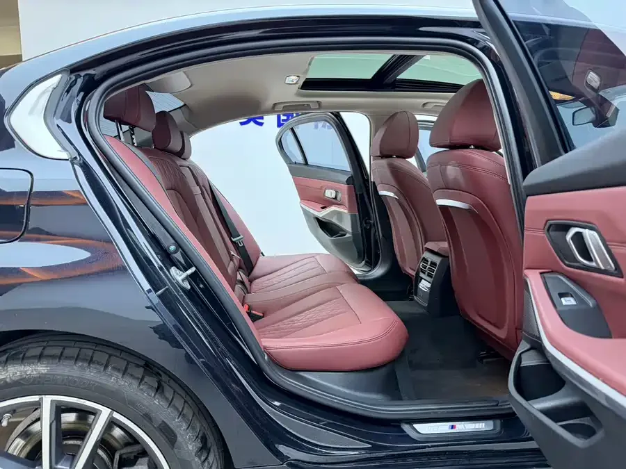 BMW 3 Series BMW 3 Series 2023 320Li M Sport Package 2023 — миниатюра 5