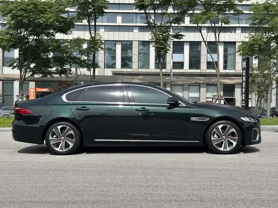 Jaguar XFL 2023 XFL 2.0T P200 2WD Elite Luxury Edition 2023 — миниатюра 4