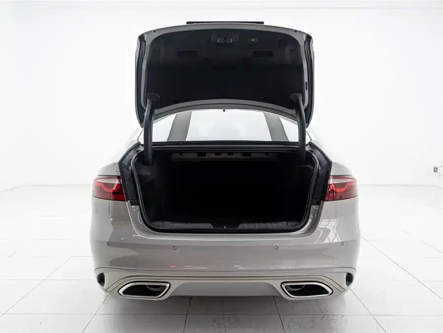Jaguar XFL 2024 2.0T P250 2WD Luxury Edition 2025 — миниатюра 4