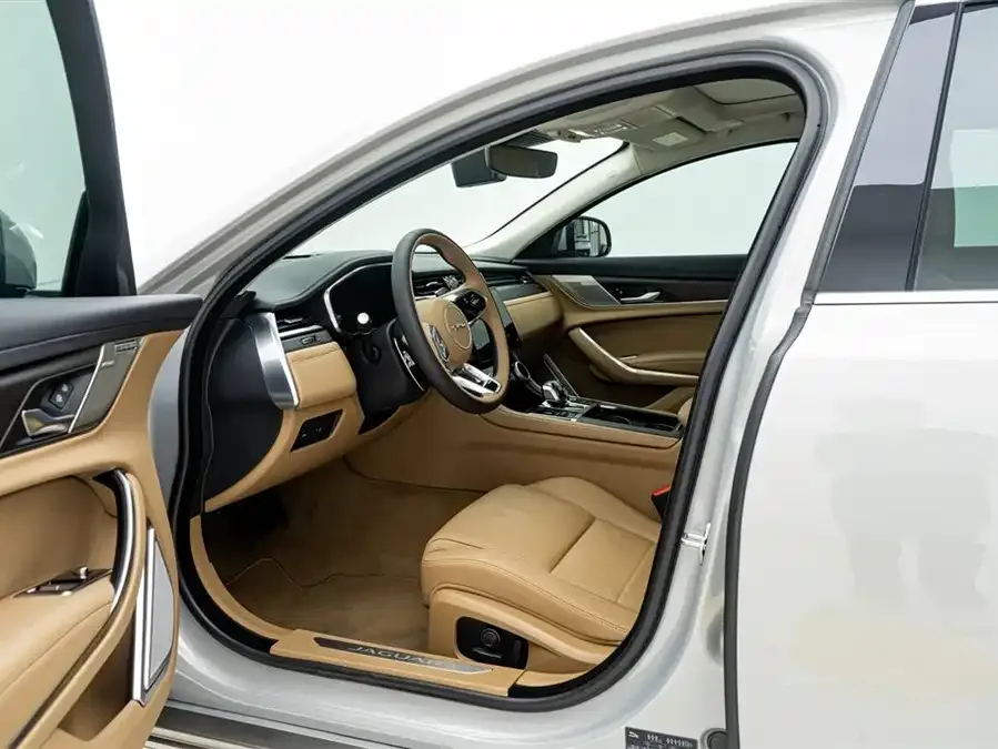 Jaguar XFL 2024 2.0T P250 2WD Luxury Edition 2025 — миниатюра 5