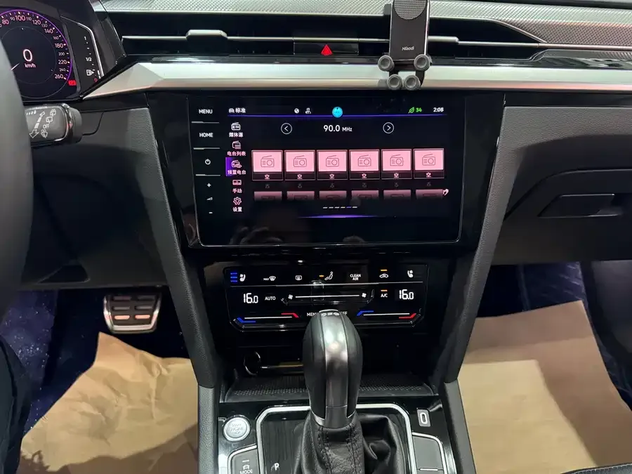 Volkswagen FAW- CC FAW-Volkswagen CC 2023 Shooting Brake 380TSI Hunting Heart Edition 2023 — миниатюра 4