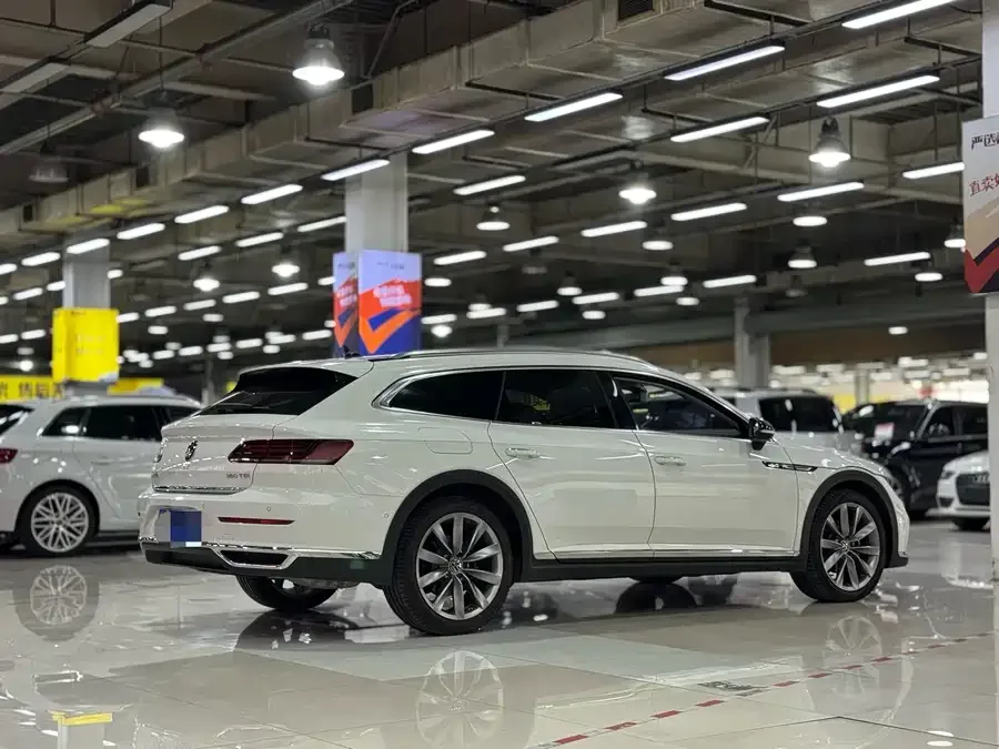 Volkswagen FAW- CC FAW-Volkswagen CC 2023 Shooting Brake 380TSI Hunting Heart Edition 2023 — миниатюра 5