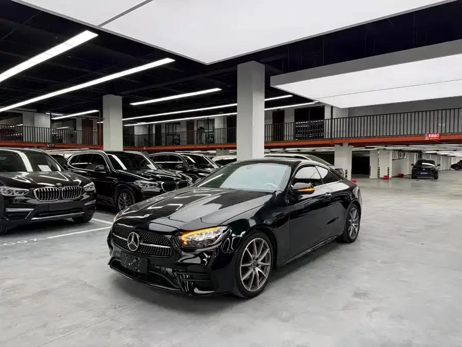 Mercedes-Benz E-Class 2022