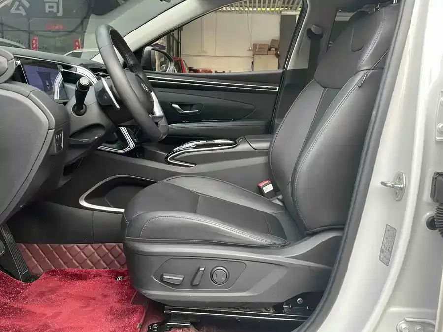 Hyundai tucson l Tucson 2023 Tucson L 1.5T Automatic 2WD LUX Premium Edition 2022 — миниатюра 5