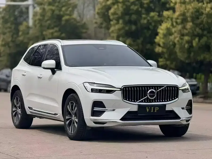 Volvo XC60 2024 B5 4WD Zhiyi Luxury Edition 2023 — миниатюра 4