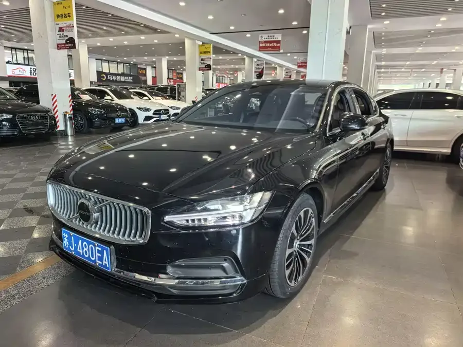 Volvo S90 2023