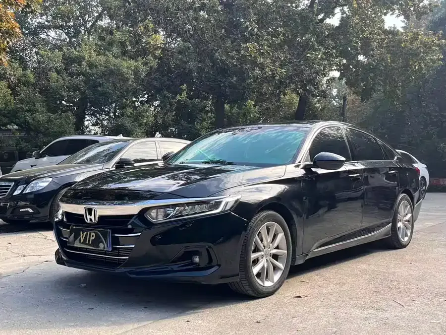 Honda Accord Accord 2022 260TURBO Deluxe Edition 2023 — фото 1, купить с доставкой в Москву