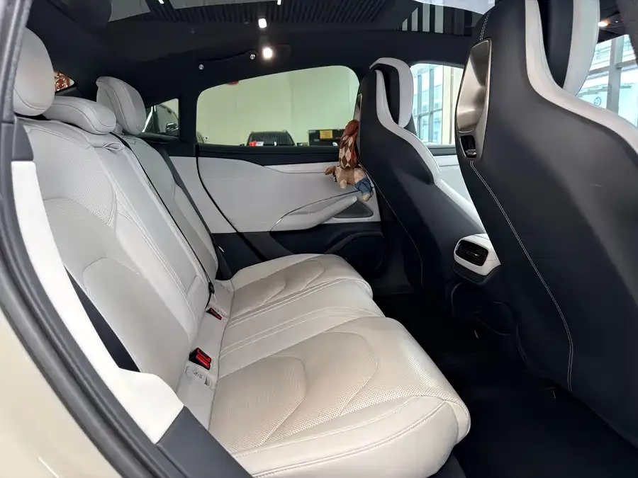 Xiaomi SU7 Xiaomi SU7 2024 rear-wheel drive long-range smart driving version 2024 — миниатюра 2