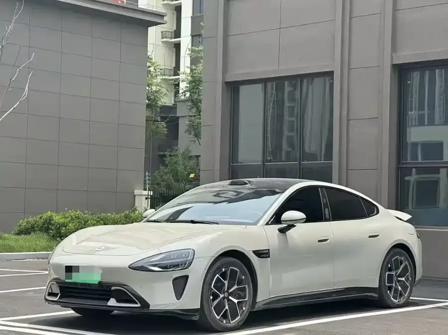 Xiaomi SU7 2025