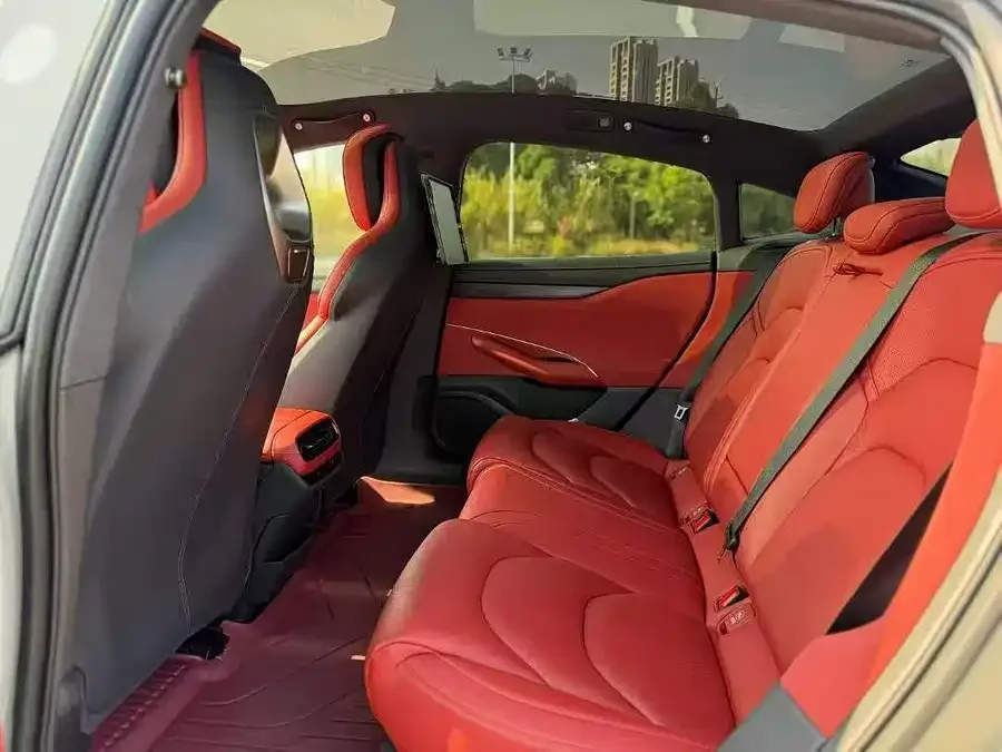 Xiaomi SU7 Xiaomi SU7 2024 rear-wheel drive long-range smart driving version 2025 — миниатюра 2