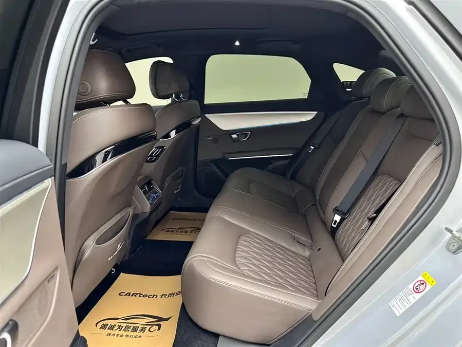BYD Second-hand Han 2025 DM-i 125KM Premium Edition 2024 — миниатюра 3