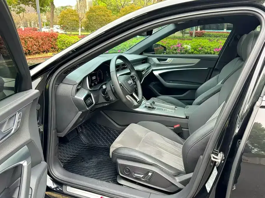 Audi A6L 2023 40 TFSI luxury and dynamic model 2023 — миниатюра 4
