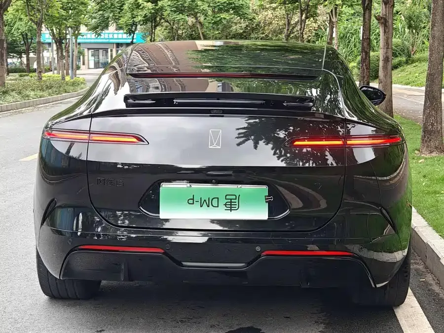 Avatr 12 Avita 12 2024 700 Triple Laser RWD Smart Edition 2024 — миниатюра 2